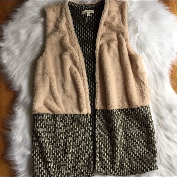 Women’s Hem & Thread Cream/Black Vest Small - Picture 1 of 3